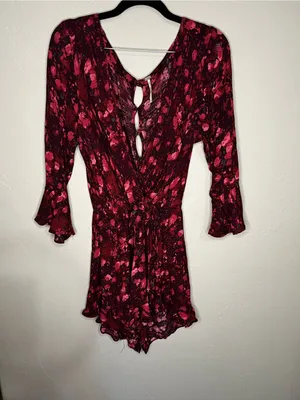 Free People All The Right Ruffles Red‎ Floral Boho Romper thumbnail 3