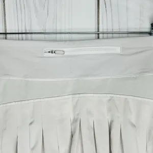 Lululemon Circuit Breaker Skirt Women’s Size 6 Regular Pleated Skort Pale Gray thumbnail 6