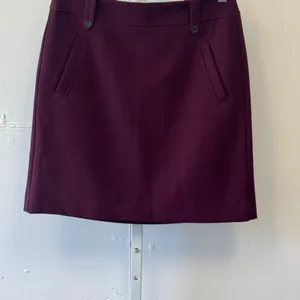 Ann Taylor LOFT Burgundy Maroon Mini Skirt Size 8 A-Line Stretch Pockets Career thumbnail 4