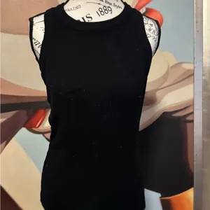 Amazon Sleeveless stretchy Black Ribbed Tank Top L/XL thumbnail 4