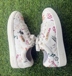 GUESS White Sneakers with Multicolor Graffiti Accents Women Size 6.5 thumbnail 1