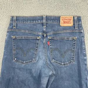 Levis 550 Relaxed Bootcut Jeans Women 8 Mid Rise 30x32 Y2K Western‎ Vintage thumbnail 3