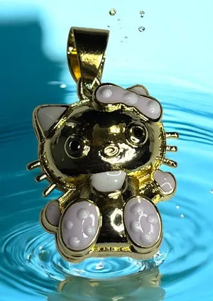 Hello Kitty Pendant thumbnail 1