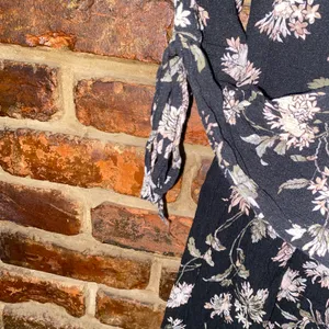 American Eagle Black Floral Long Tie Sleeve Strappy V-Neck Mini Dress Size XXS thumbnail 4