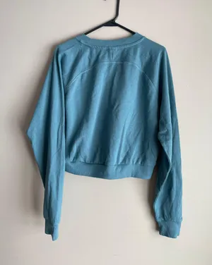 Gymshark Cropped Sweatshirt thumbnail 2