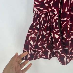 Ann Taylor Elegant Burgundy Floral Print Stretch Crepe Women's Bell Sleeve Top M thumbnail 3
