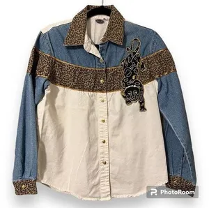 Zana di women’s long sleeve button front cheetah leopard gold tacky animal print thumbnail 1