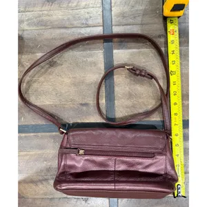 Tignanello Burgundy Pebbled Leather Crossbody Bag Gold Hardware Adjustable Strap thumbnail 3