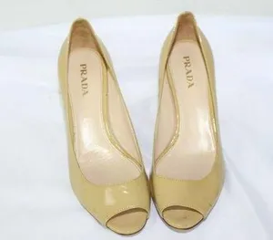 ladies PRADA 3inch heels size 38 with normal wear thumbnail 2