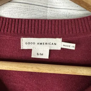 Good American Henley Sweater S/M Wine Red Ribbed Knit Quiet Luxury Pullover thumbnail 4