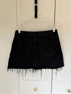 Free‎ People We The Free Black Distressed Denim Mini Skirt Size 31 thumbnail 2