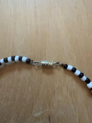 Handmade Black & White Glass Seed Bead Choker Necklace Screw Clasp 15.5" thumbnail 2