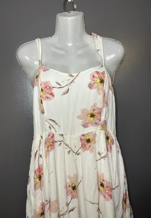 Kimchi Blue Romper Womens Medium White Floral Smocked Double Strap Boho thumbnail 1
