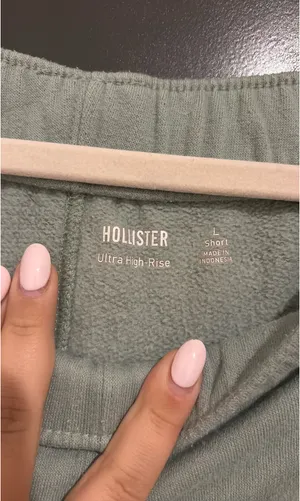 Hollister Wide-Leg Sweatpants thumbnail 3