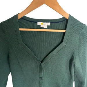 Boden Forest Green Ribbed Sweetheart Cardigan Scalloped Cuff Sweater US 6 UK 10 thumbnail 2