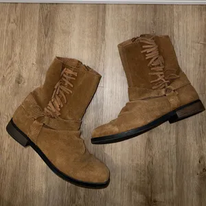 Faded Glory Tan Fringe Boots thumbnail 1