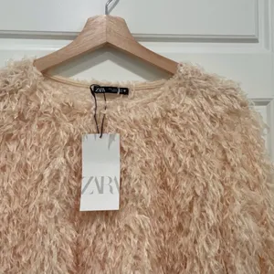 Zara Cream Feather Effect Sweatshirt Sweater Top thumbnail 14
