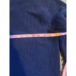 Lululemon merino wool blue v neck sweater size xl/xxl thumbnail 5