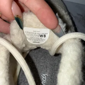 Allbirds Wool Runner-Up Mizzle Women‎ 8 Cream Fluffy Merino Mid Top Sneakers thumbnail 4
