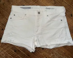 Gap white minimalist classic size 28R authentic summer shorts thumbnail 1