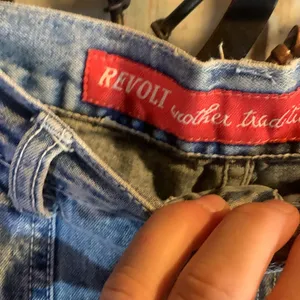 Vintage 90’s Y2K Revolt Flare Carpenter Jeans Size 7/8 thumbnail 3