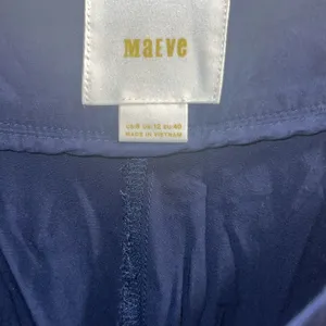 Anthropologie ✨Maeve Canna Culotte Wide Leg Crop Sz 8 Pants Dark Blue Rayon Side Zipper✨ thumbnail 6
