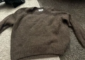 Old Navy Sweater thumbnail 1