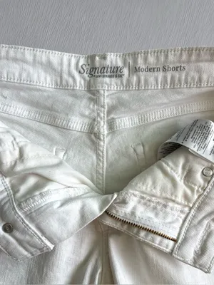 Signature by Levi Strauss & Co. White Distressed Denim Shorts Size 6 W28 thumbnail 2