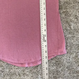 Lululemon Hold Tight Short Sleeve Tee Women's 4-6 Pink thumbnail 3