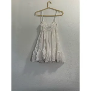 Hello Molly white Mini Dress Womens 2 smocked Ruffle Strappy thumbnail 2