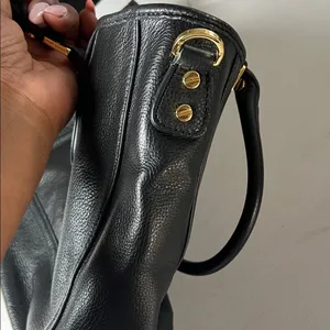 Tory Burch Black Leather Shoulder Bag with Gold Accents D10 thumbnail 9