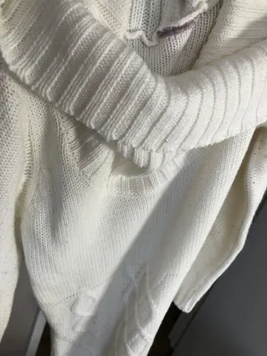 Sweater thumbnail 7