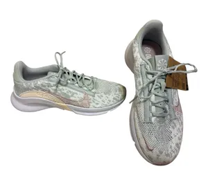 Nike | Move to Zero Light green and pink sneakers size 8.5 thumbnail 1