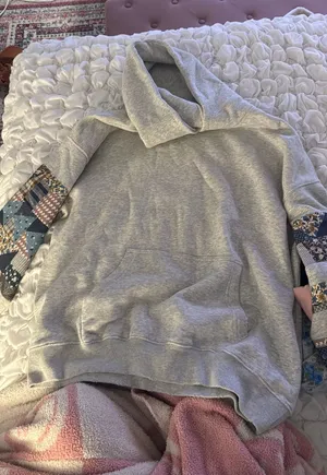 Abercrombie Fitch Sweatshirt thumbnail 1
