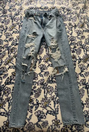 Outfitters Ripped Skinnies thumbnail 1