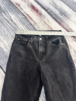 Abercrombie & Fitch The 90’s Straight Mid Rise in Washed Black thumbnail 7