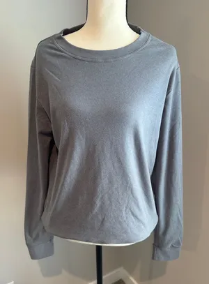 Fire &Fleur Women's Relaxed Crewneck Sweatshirt - Gray thumbnail 1