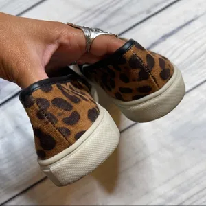 Leopard‎ Print Slip On Shoes Size 7.5 thumbnail 3
