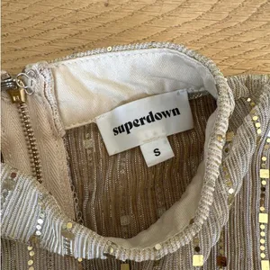 Superdown - Sia Long Sleeve Sequin Crop Top in Gold Nude Metallic thumbnail 4