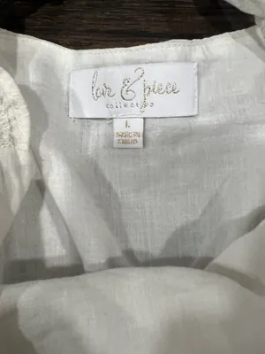 Dillard's Cream Top thumbnail 3
