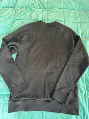 Lululemon engineered warmth long sleeve crew  thumbnail 4