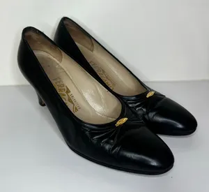 Salvatore Ferragamo VTG Vintage black leather pumps 6.5 B Narrow Florence Italy thumbnail 1