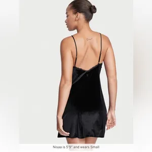 Victoria’s Secret slip thumbnail 2