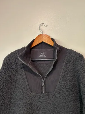 Gray aerie size small oversized Sherpa thumbnail 2