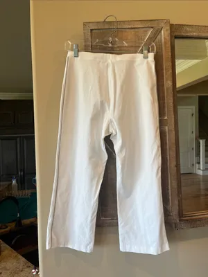 Women’s White Cotton Knit Pull-On Capri Pants thumbnail 6