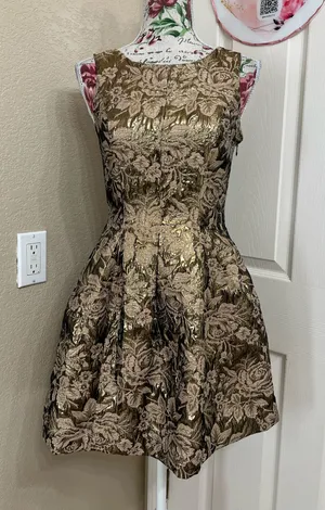 Soieblu Gold Metallic Floral Fit-and-Flare Dress size S thumbnail 1