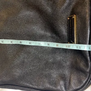 Marc Jacobs 100% Genuine Cow Leather Black Shoulder Bag thumbnail 6