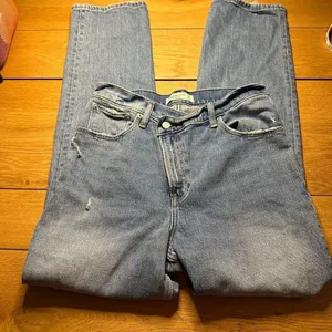 Abercrombie & fitch ultra high rise 90s straight 29/8 thumbnail 1