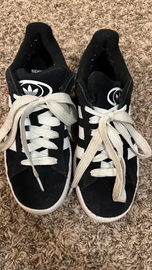 Adidas Women’s Black campus thumbnail 2