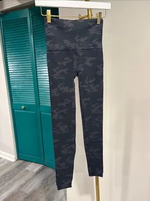 NWT Spanx look at me now leggings Black Camo FL3515 Size Medium thumbnail 4